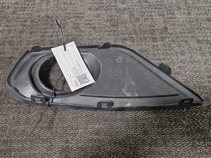 Volvo C30 Left N/S Passenger Fog Light Surround Cover 31298171