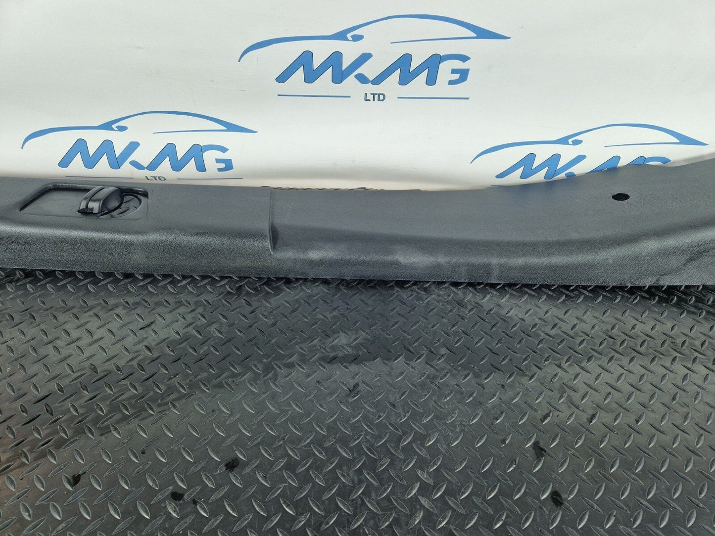 18ON MERCEDES BENZ SPRINTER W907 W910 RIGHT SIDE B PILLAR TRIM COVER A9076905200