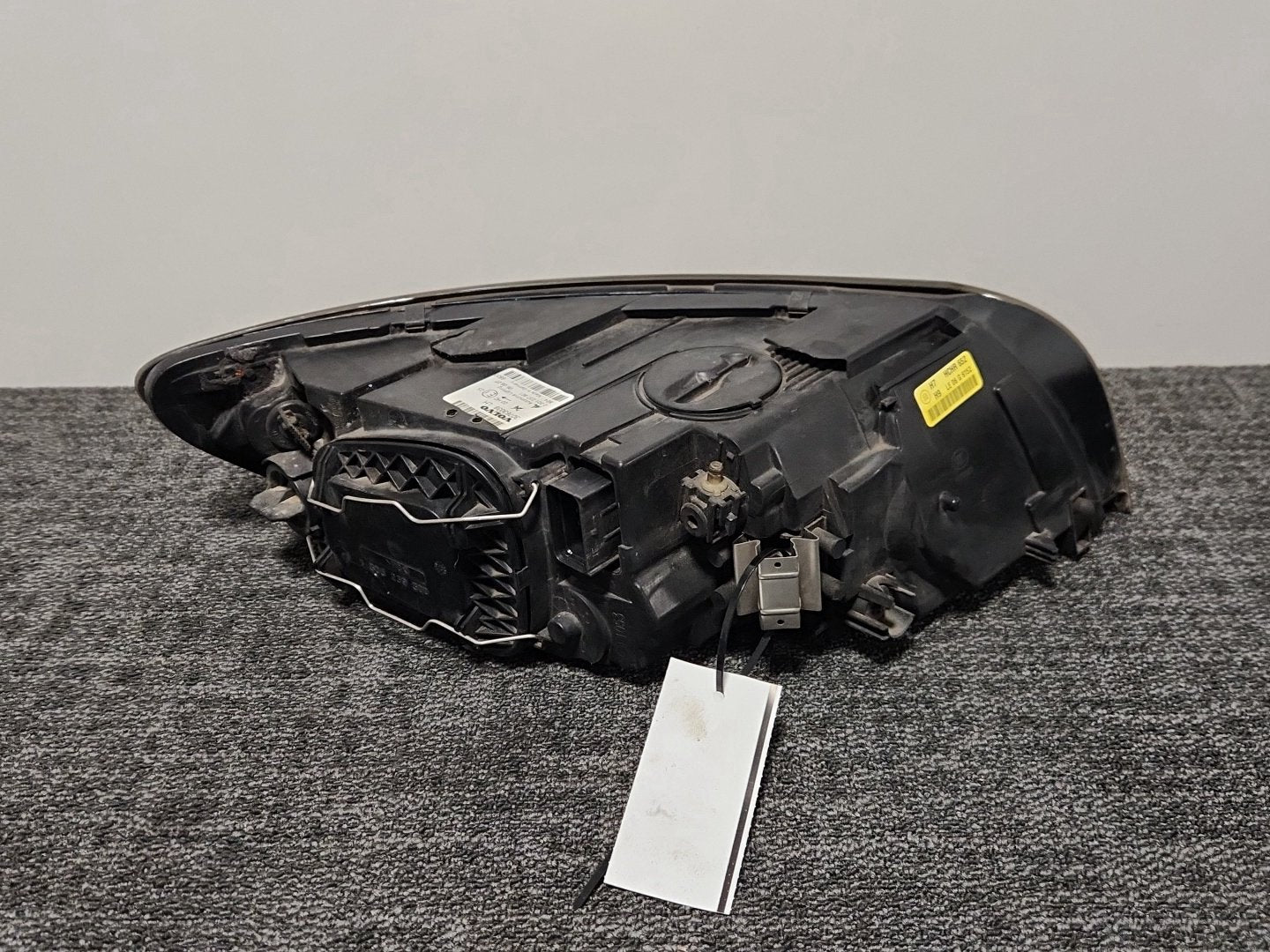 Volvo S40 MK2 (MS) Saloon Genuine Front Left N/S Passenger Headlight 30763039