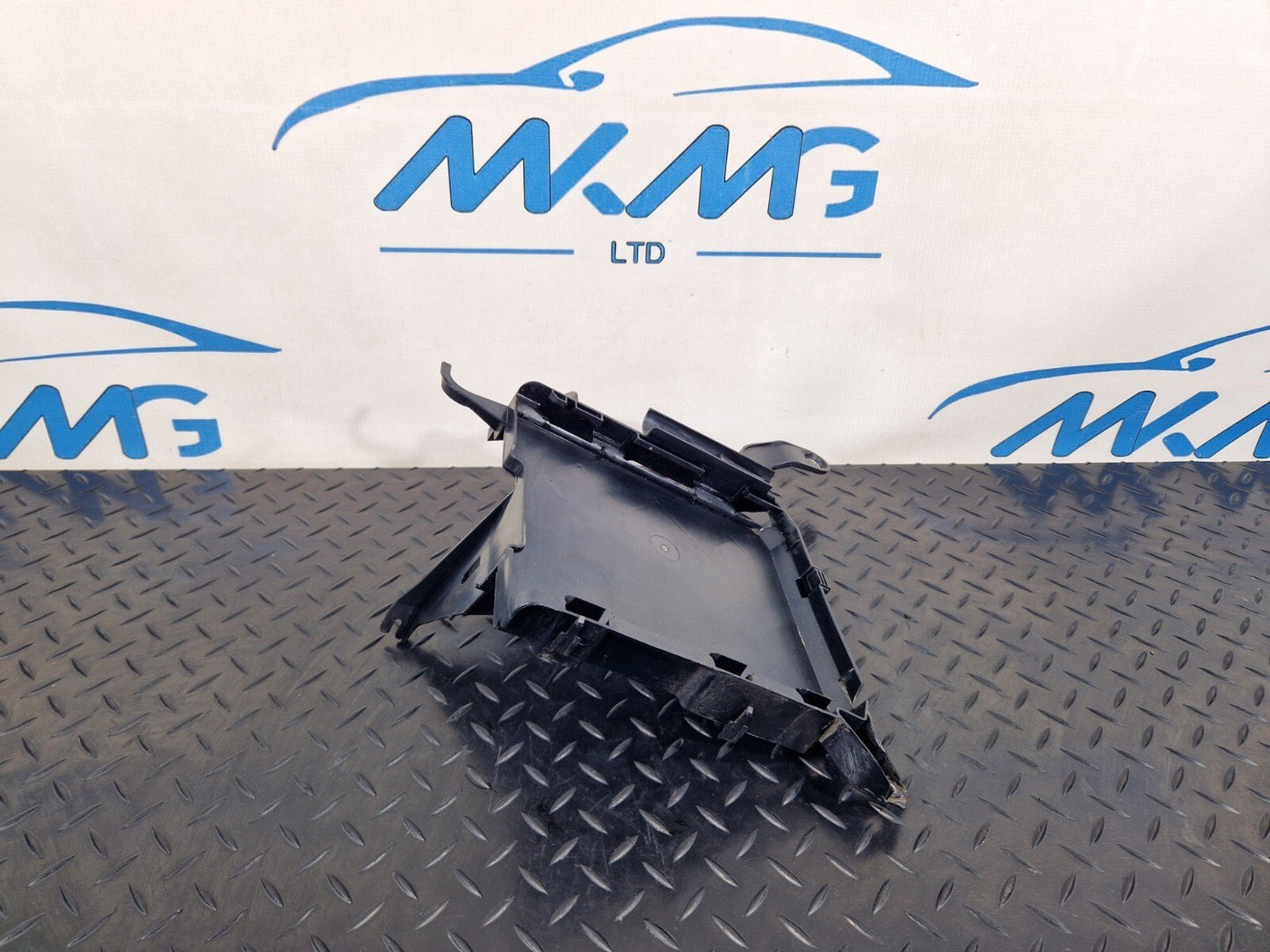 16-23 AUDI A5 F5 SPORTBACK S-LINE GENUINE ENGINE ECU HOLDER BRACKET 8W0907647A