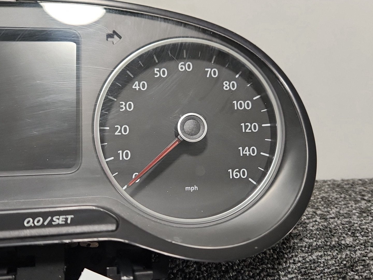 Volkswagen Polo 6R - MK5 Hatchback Genuine Instrument Cluster 6R0920960K