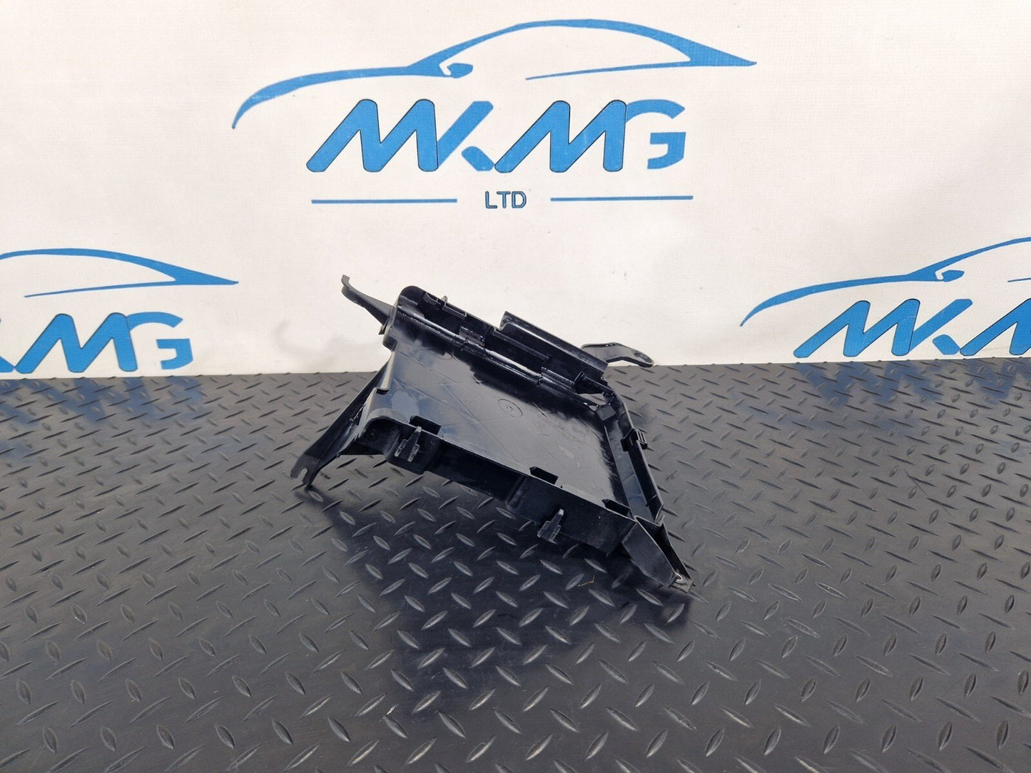 16-24 AUDI A5 F5 CONVERTIBLE GENUINE ENGINE CONTROL UNIT BRACKET 8W0907647A