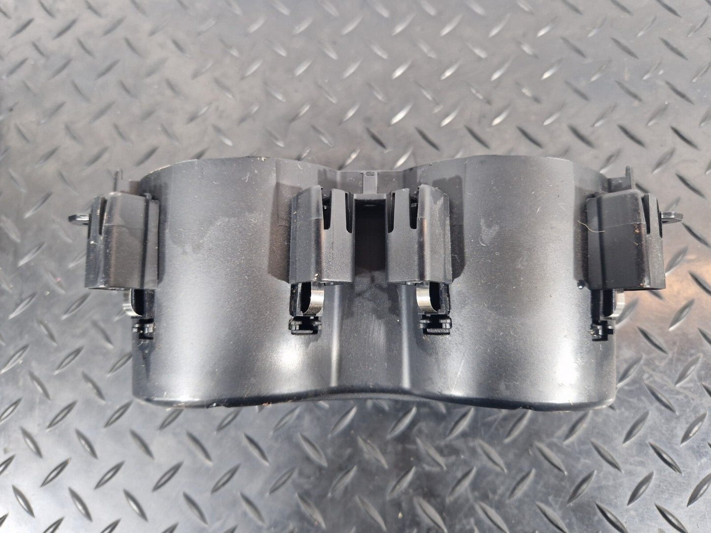 16-19 AUDI A4 B9 GENUINE TWIN DOUBLE CUP HOLDER 8W0862533A 8W0947356A