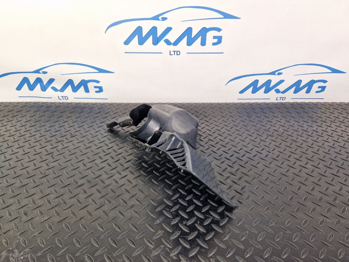 18-ON MERCEDES BENZ A CLASS W177 UNDERTRAY SUBFRAME TRIM SHIELD A2475240100