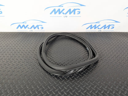 16-19 AUDI A4 B9 SALOON OEM REAR DOOR RUBBER SEAL FITS LEFT & RIGHT 8W5833721B