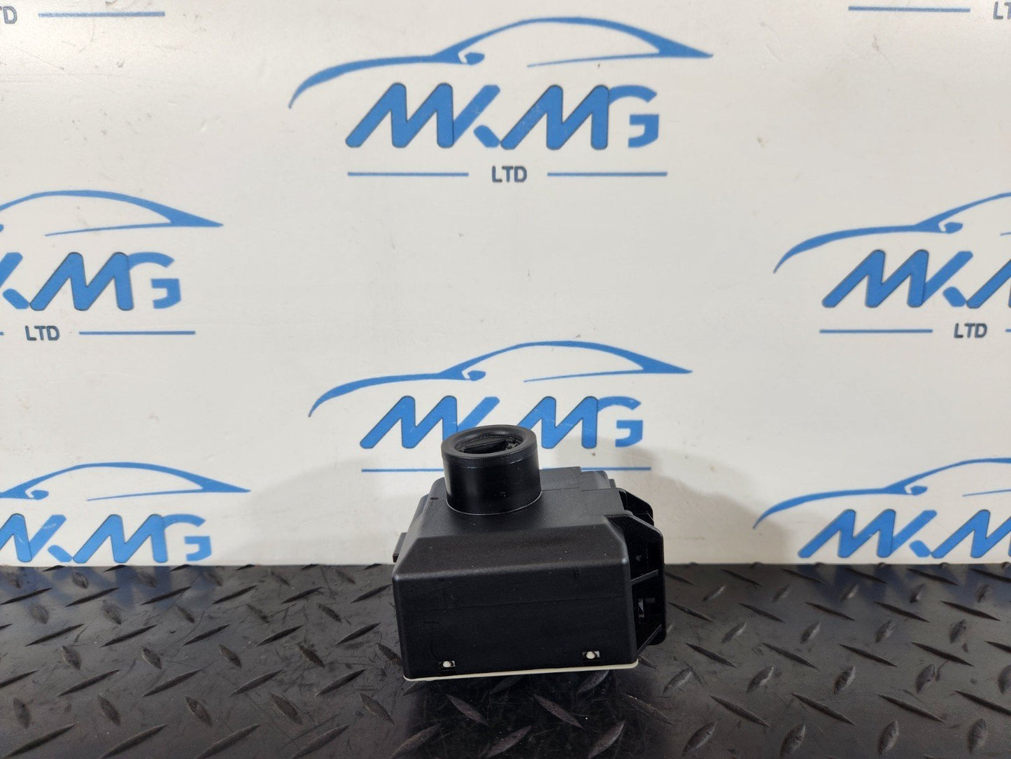 Mercedes-Benz Unknown Part Type A1669052901
