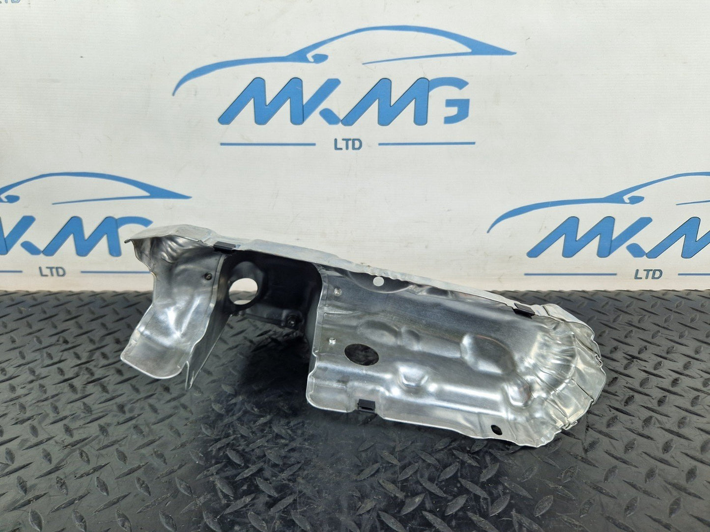 19-ON RANGE ROVER EVOQUE L551 EXHAUST MANIFOLD HEAT SHIELD M4D3-9A462-CA