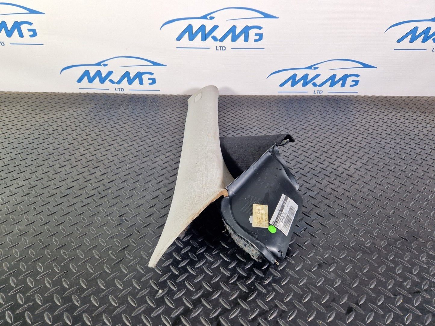 14-23 MERCEDES BENZ VITO W447 OEM FRONT RIGHT A-PILLAR COVER TRIM A4476904325