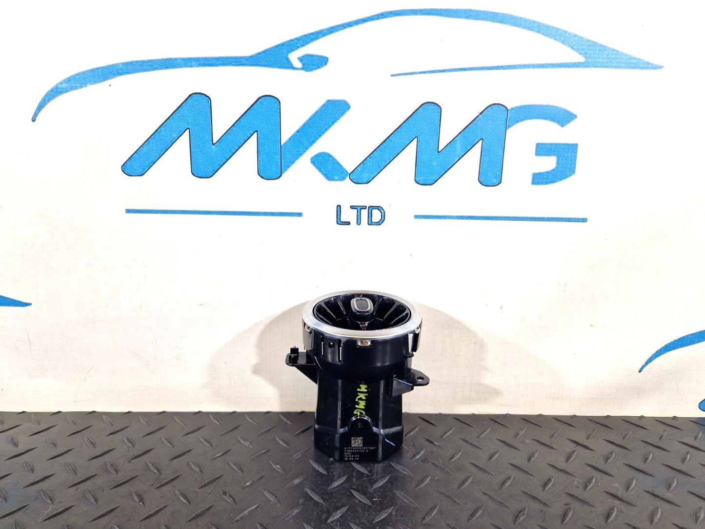 18-ON MERCEDES BENZ A CLASS W177 GENUINE INTERIOR AIR VENT A177830630