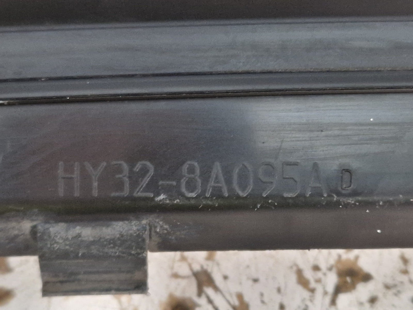 17-ON LAND ROVER DISCOVERY L462 GENUIN FRONT RADIATOR LOWER AIR GUIDE HY328A095A