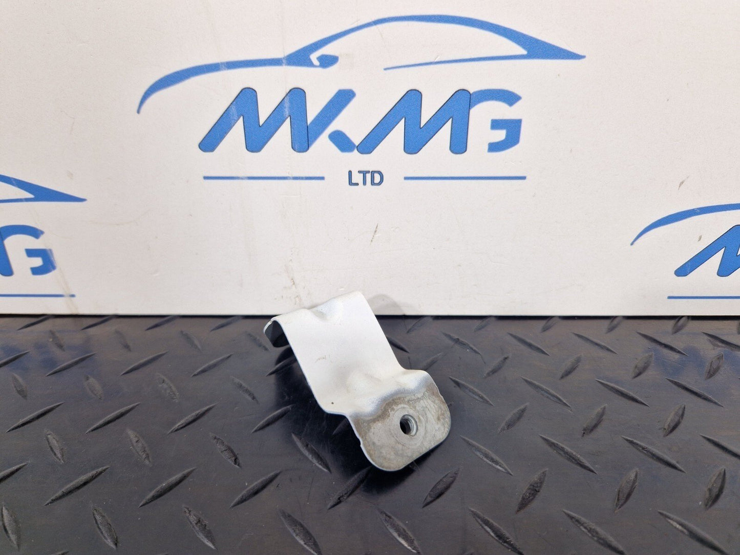 16-23 AUDI S5 COUPE GENUINE WING FENDER BRACKET FRONT 8W6821471
