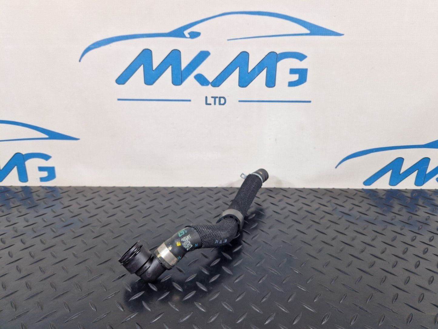 19-ON MERCEDES BENZ B CLASS W247 GENUINE ENGINE COOLANT PIPE HOSE A2478306300
