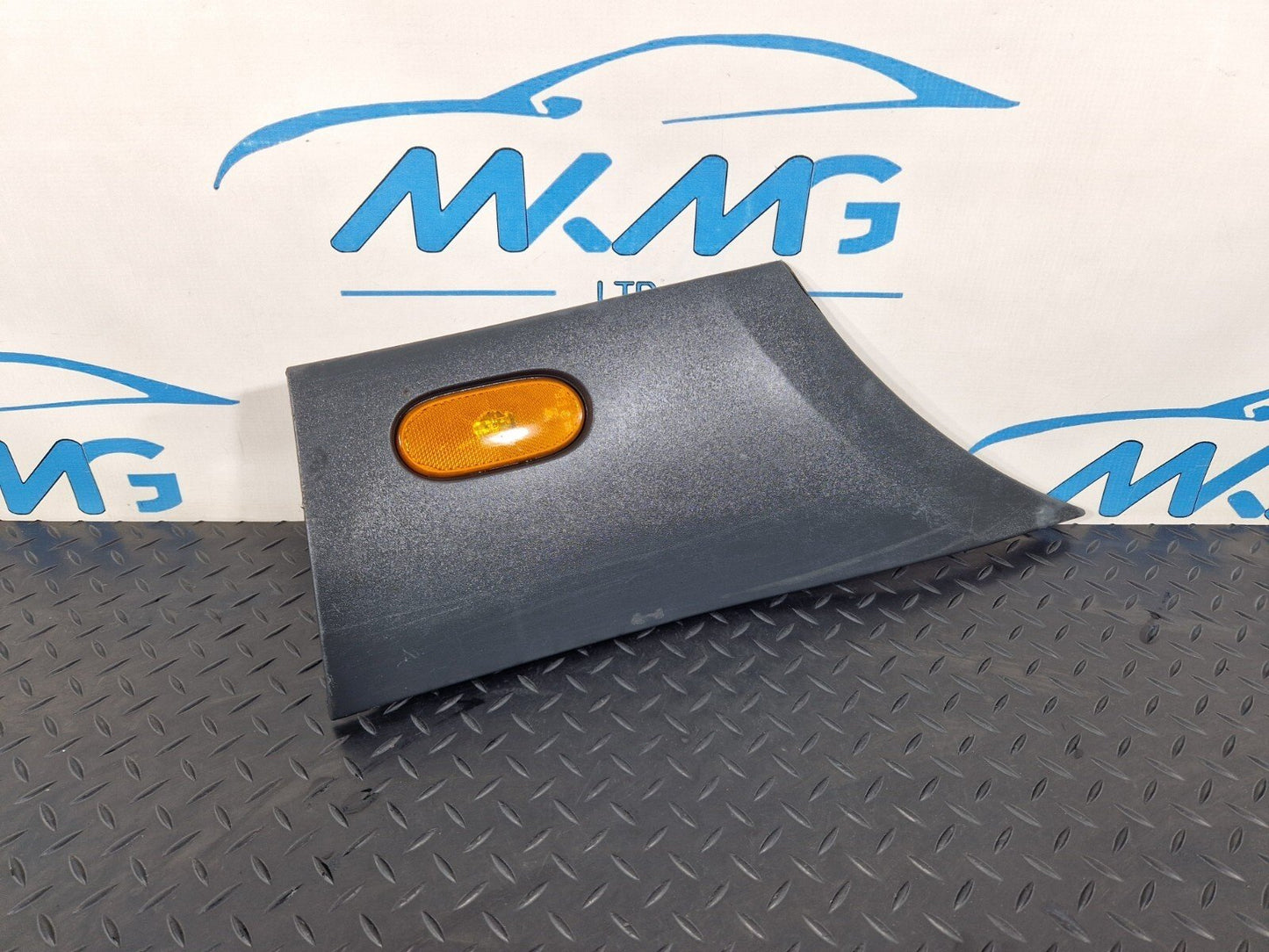 18-ON MERCEDES BENZ SPRINTER W907 W910 REAR LEFT BODY SIDE TRIM A9106909900