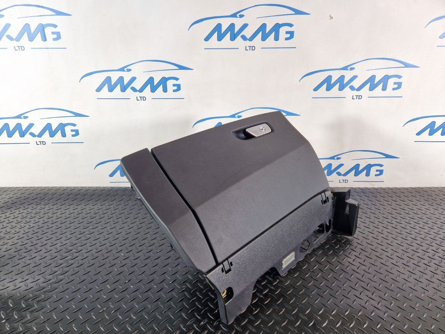 16-20 AUDI Q7 4M GENUINE GLOVE BOX STORAGE COMPARTMENT 4M2857035