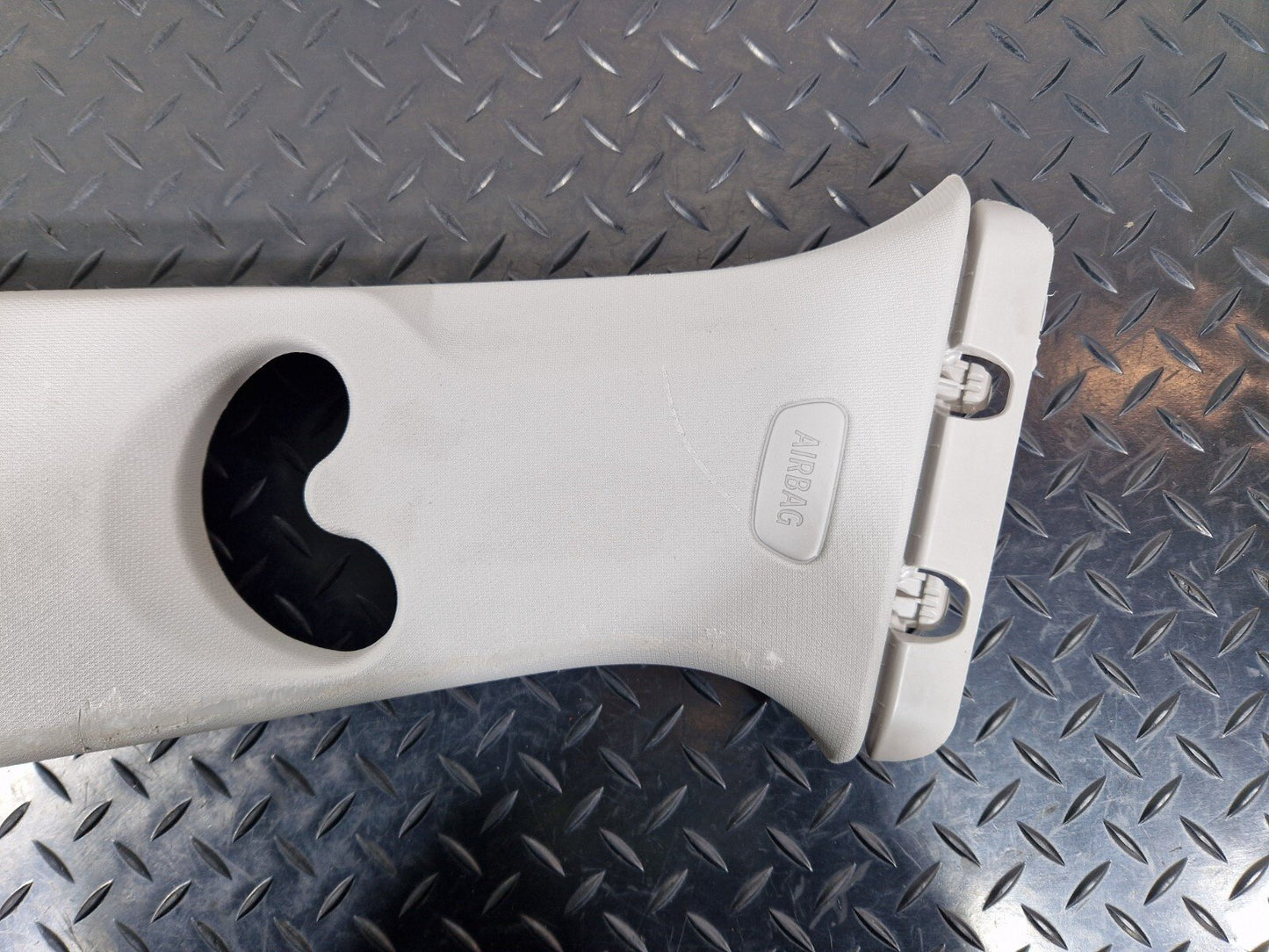 BMW 2 SERIES GRAN TOURER F45 F46 LEFT SIDE B-PILLAR TIM COVER 7329587