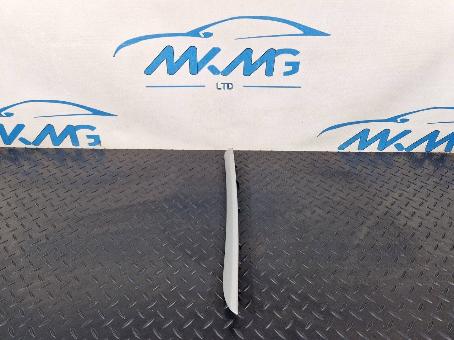12-17 AUDI S5 CONVERTIBLE GENUINE OEM REAR RIGHT UPPER TRIM STRIP 8F0867420