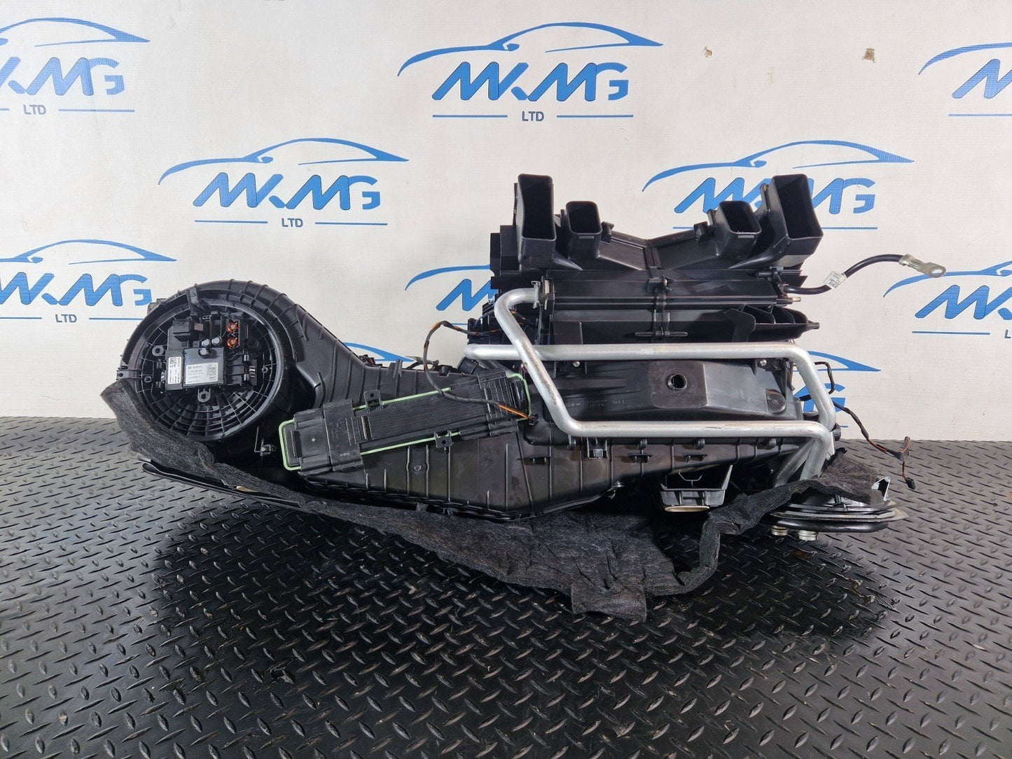 16-22 MERCEDES BENZ X253 HEATER MATRIX CORE & A/C CONTROL MODULE A2058309604