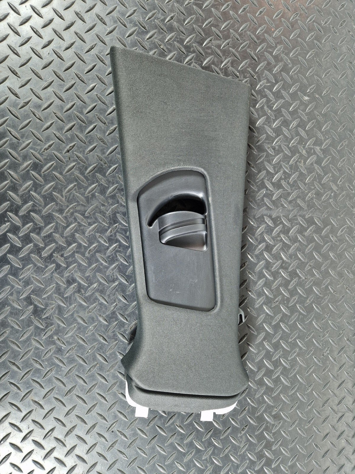 12-17 AUDI Q5 8R GENUINE OEM FRONT LEFT N/S B-PILLAR TRIM COVER 8R0867243