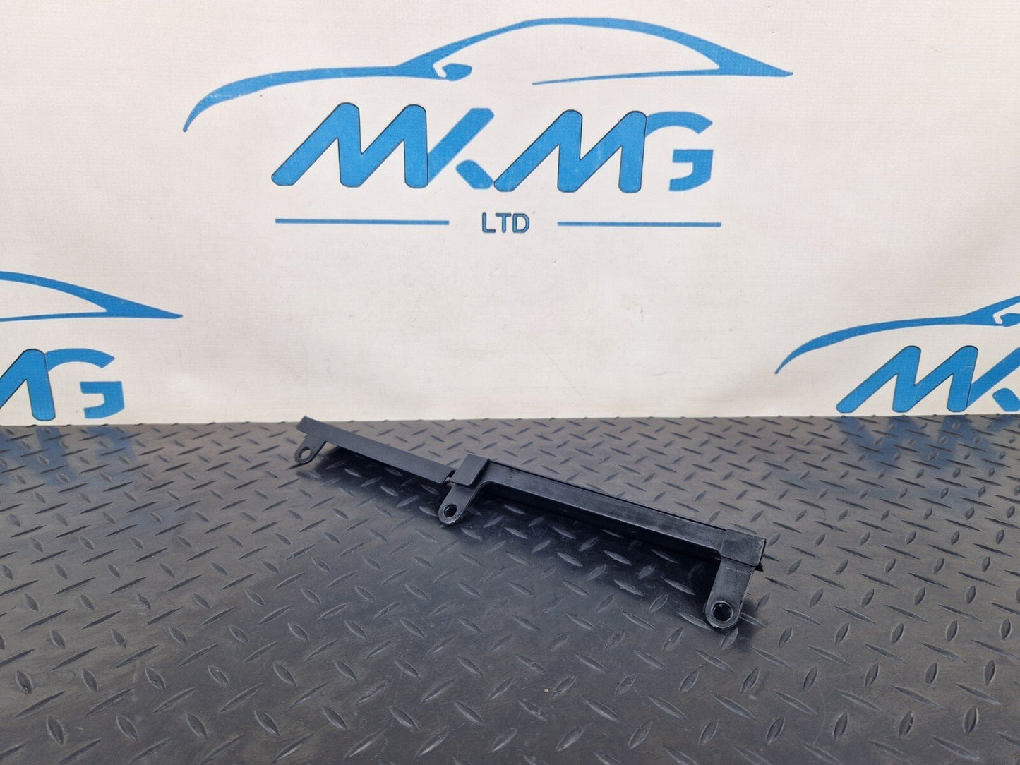 14-23 MERCEDES BENZ VITO W447 OEM FUEL TANK FILLER FLAP RECESS COVER A4474710187