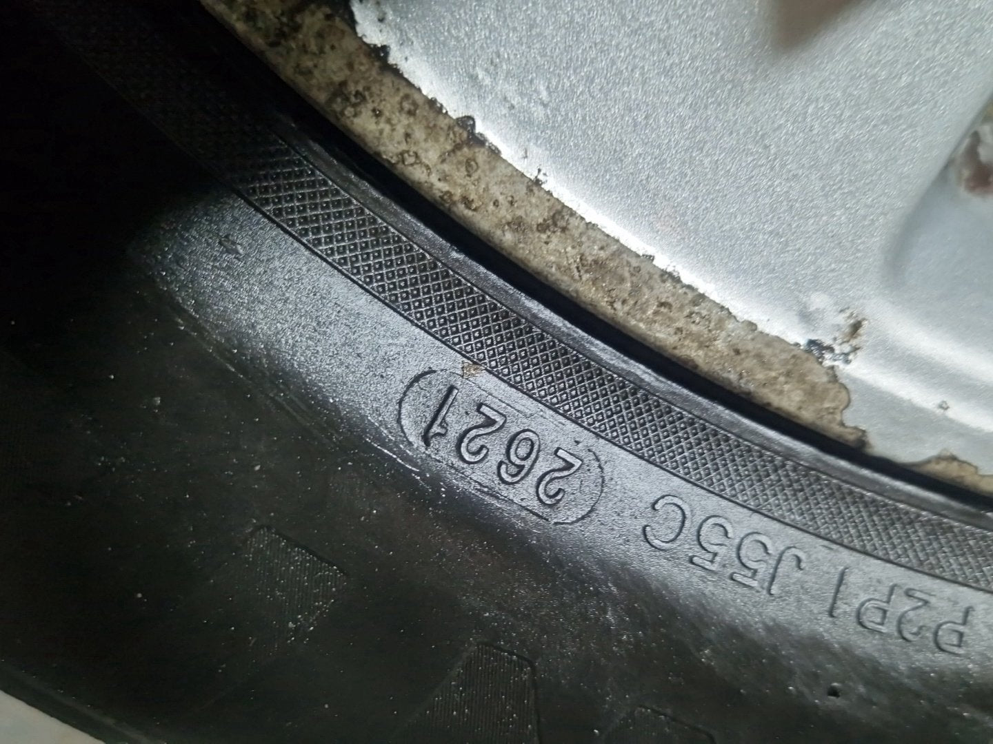 Toyota Estima MK2 (ACR30) 16" Alloy Wheel with Tyre 215/60/16 6mm