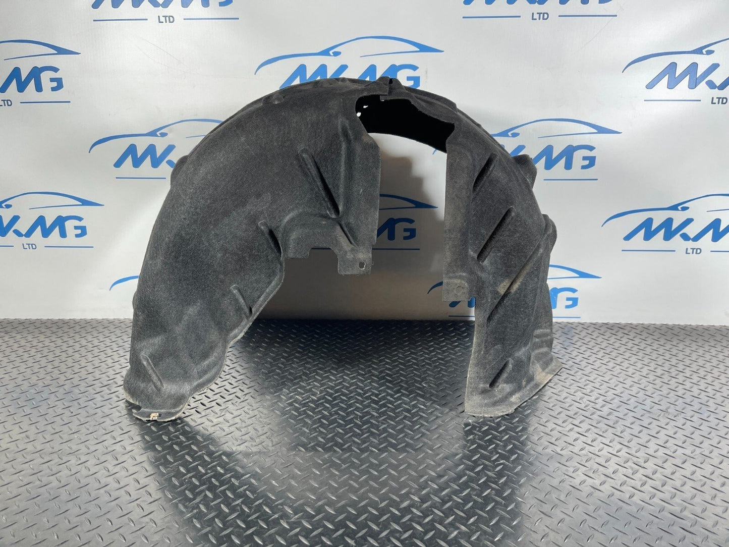 16-19 AUDI A4 B9 DRIVERS SIDE REAR WHEEL ARCH LINER 8W0810172F