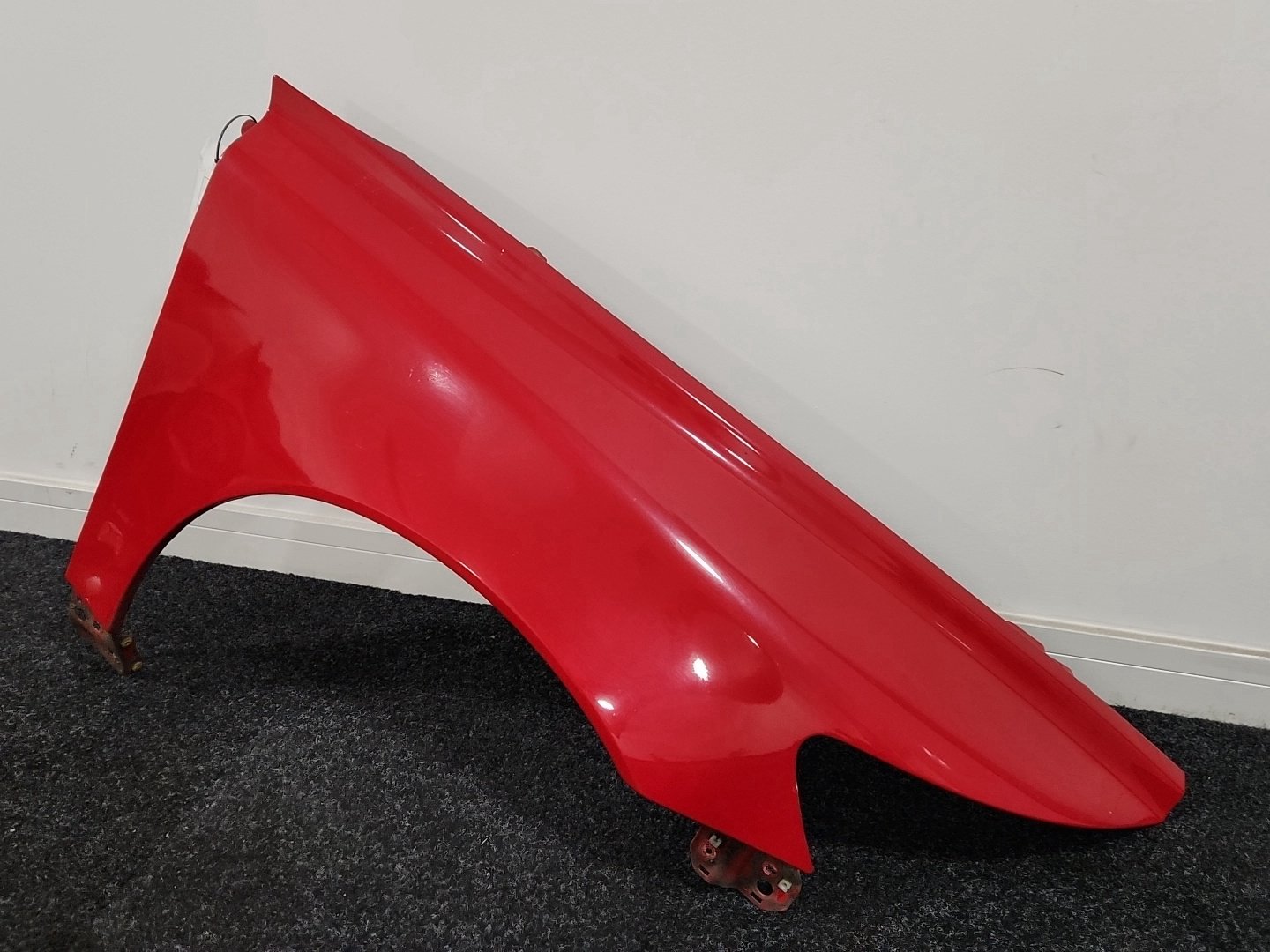 Volvo S40 MK2(MS) Saloon Front Right O/S Driver Wing Fender Panel in Passion Red