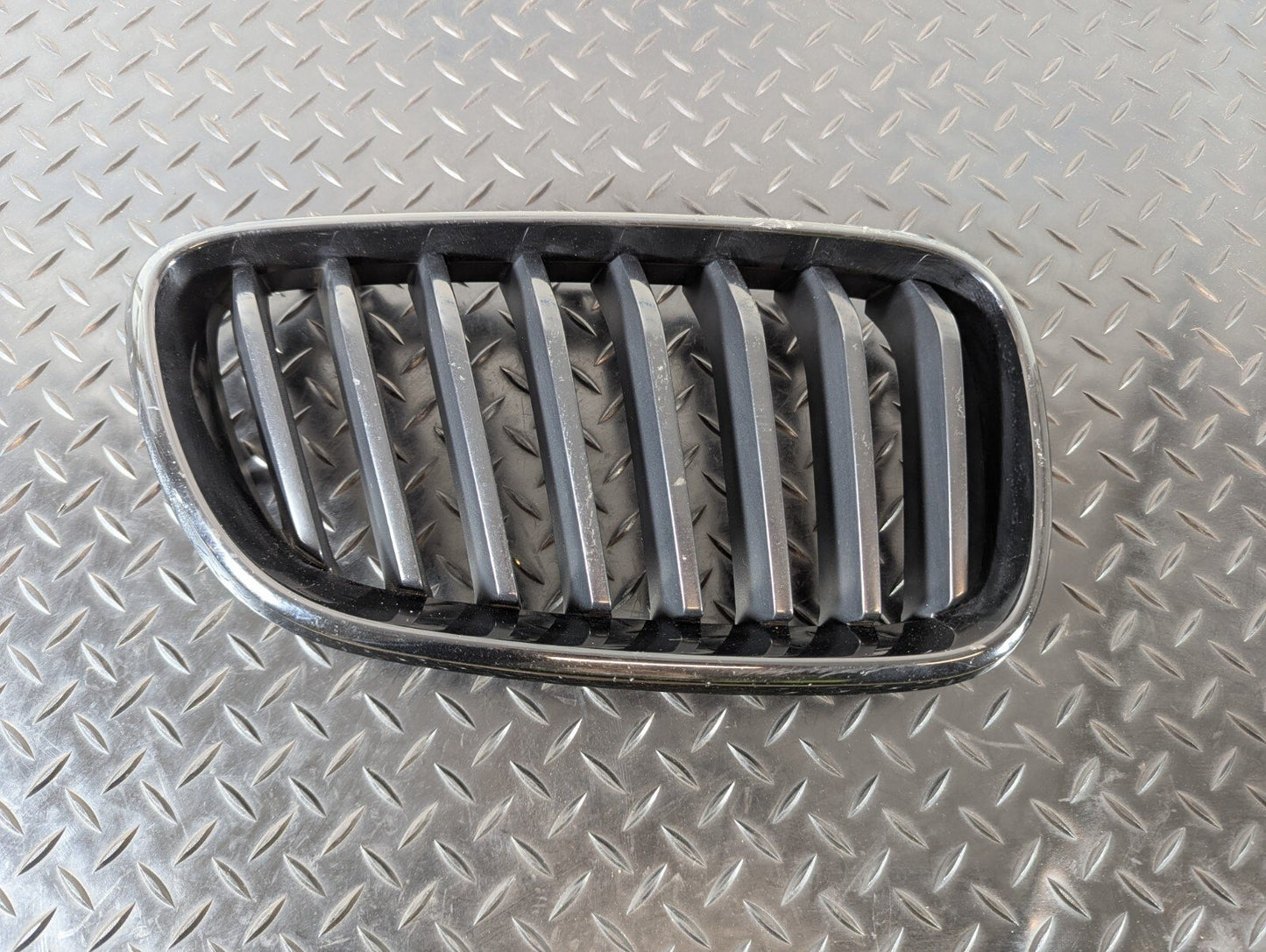 14-16 BMW 2 SERIES F23 F22 FRONT GRILLE RIGHT DRIVER SIDE 7295522