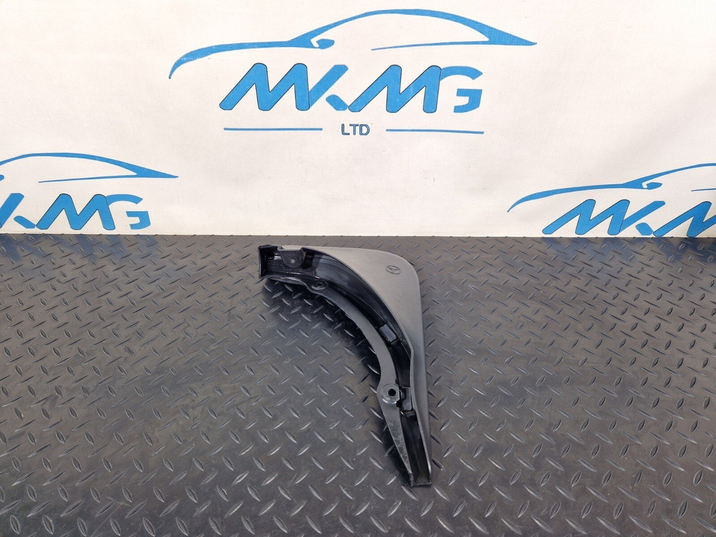 14-21 MERCEDES BENZ C200 W205 SALOON/ESTATE REAR MUD FLAP O/S/N/S A2058900178