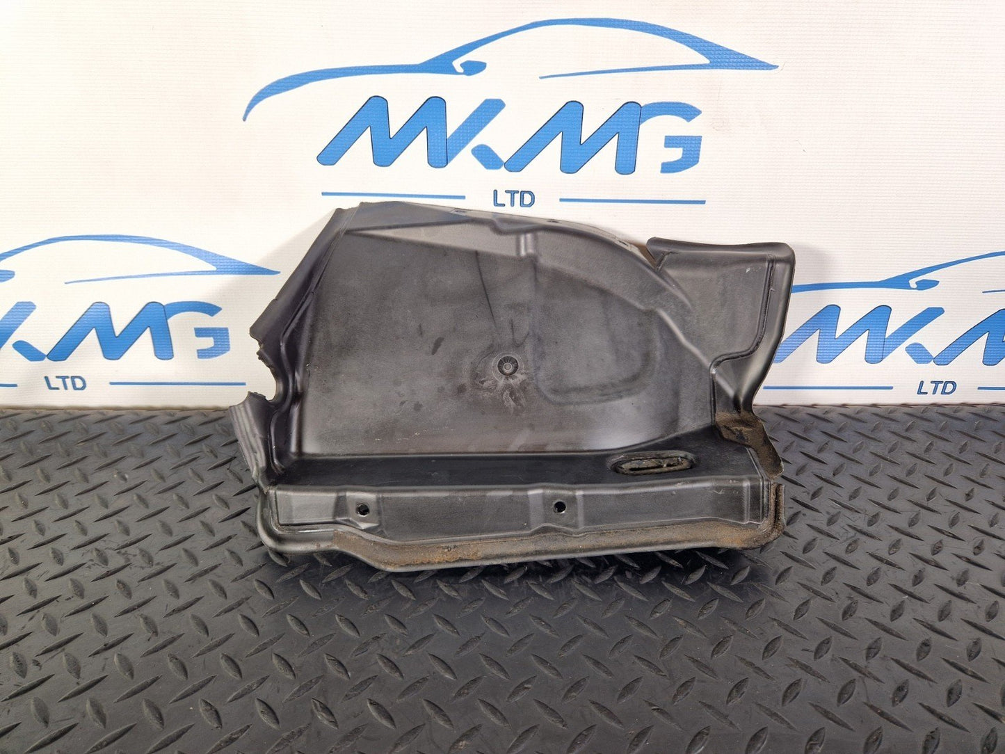 10-13 BMW X5 E70 LCI GENUINE OEM LEFT N/S WHEELHOUSE COVER TRIM 7161745
