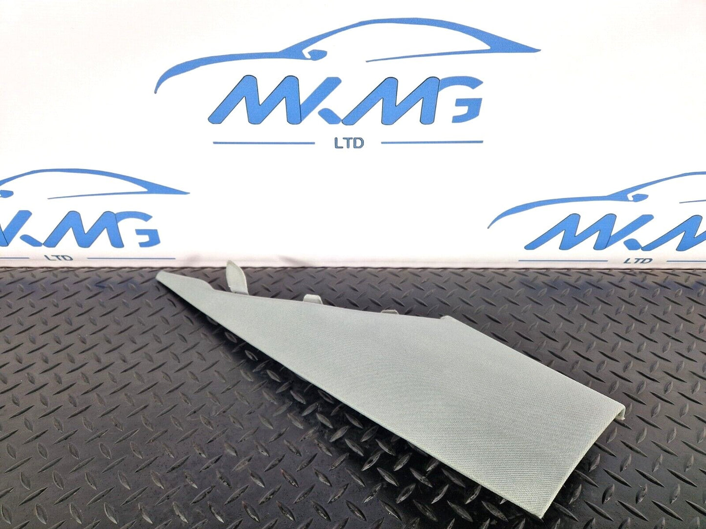 16-19 AUDI A4 B9 SALOON GENUINE REAR RIGHT O/S C-PILLAR TRIM COVER 8W5867246