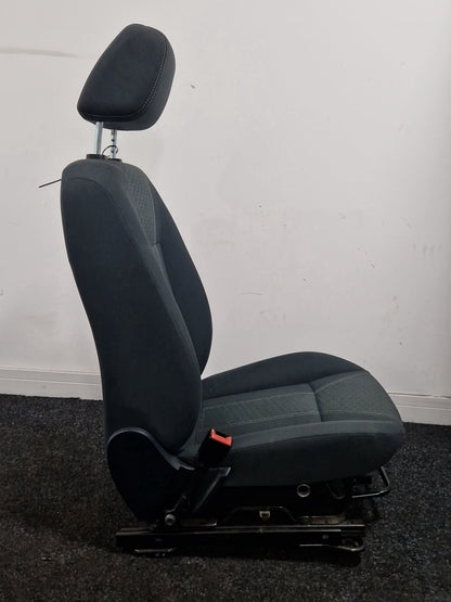 Ford Fiesta MK7 (B299) Hatchback Left Front Seat