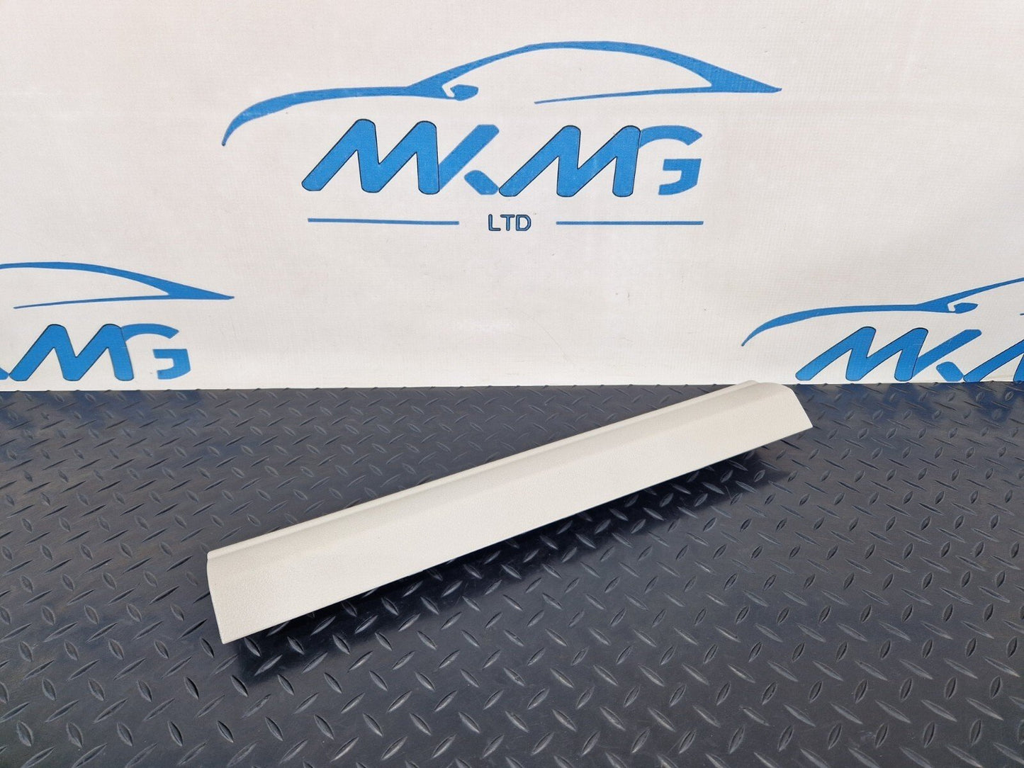 11-18 BMW 6 SERIES F06 FRONT RIGHT DOOR STEP ENTRANCE TRIM 7274420