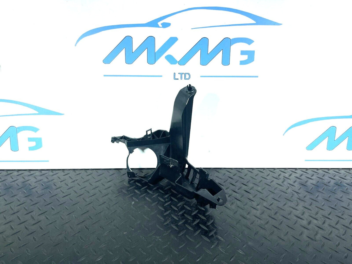 16-23 AUDI A5 F5 SPORTBACK S-LINE RIGHT D-PILLAR TRIM BRACKET 8W8867730A