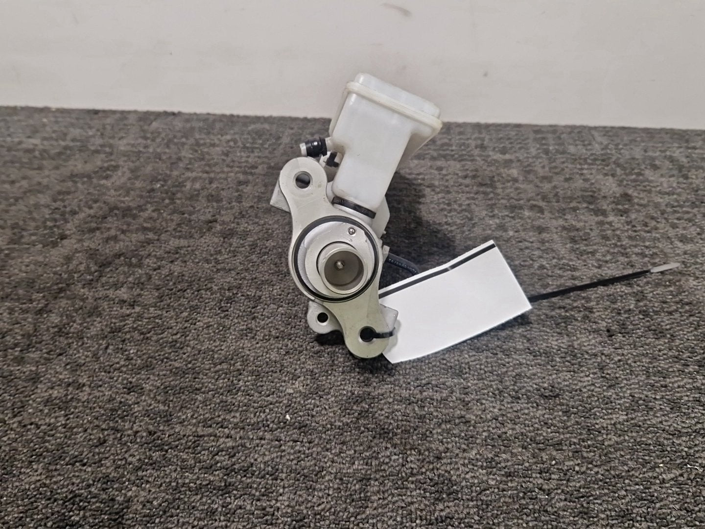 Mercedes-Benz B-Class W246 Brake Servo With Fluid Bottle A2464300102