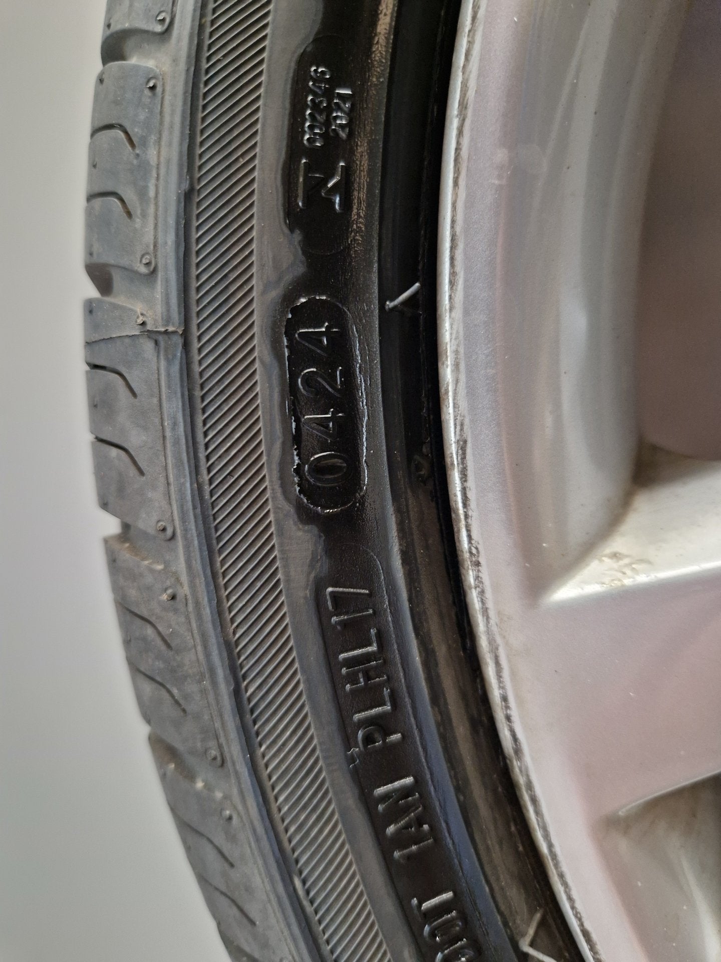Seat Ibiza MK4 FL 6J 17" Alloy Wheel with Tyre 215/40/17 ~5mm