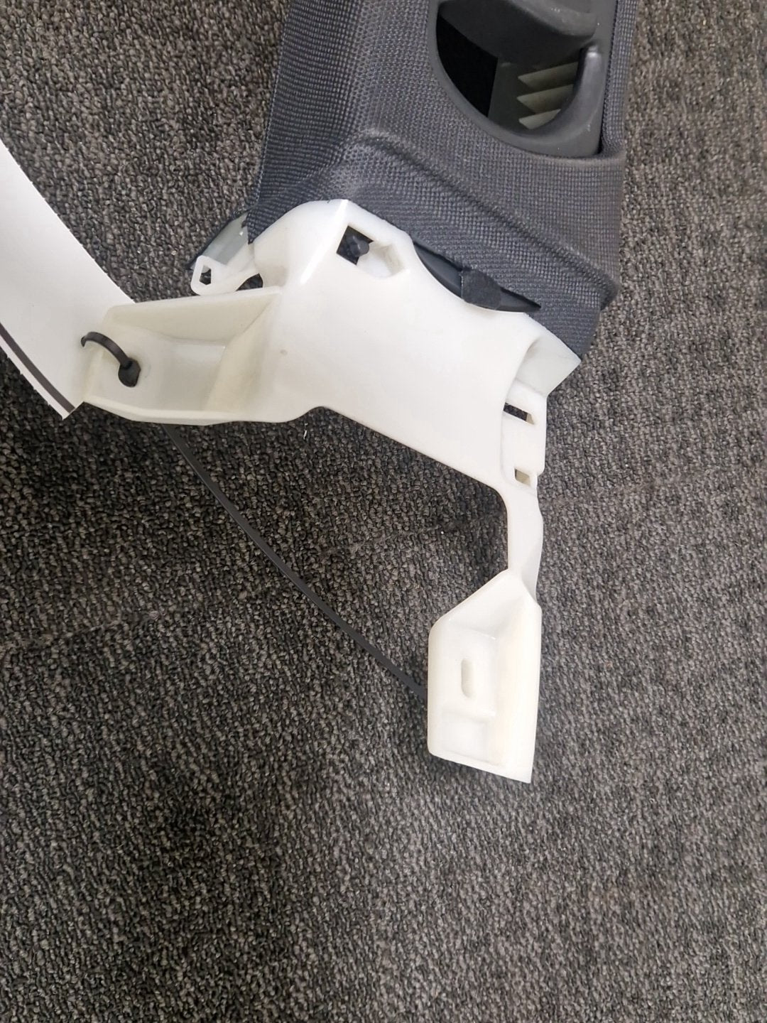 Audi A5 F5 Left N/S Passenger B Pillar Column Trim Cover 8W6867243A