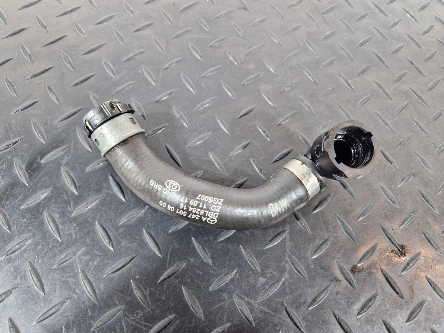 18-ON MERCEDES BENZ A CLASS W177 GENUINE COOLANT WATER HOSE PIPE A2475010800