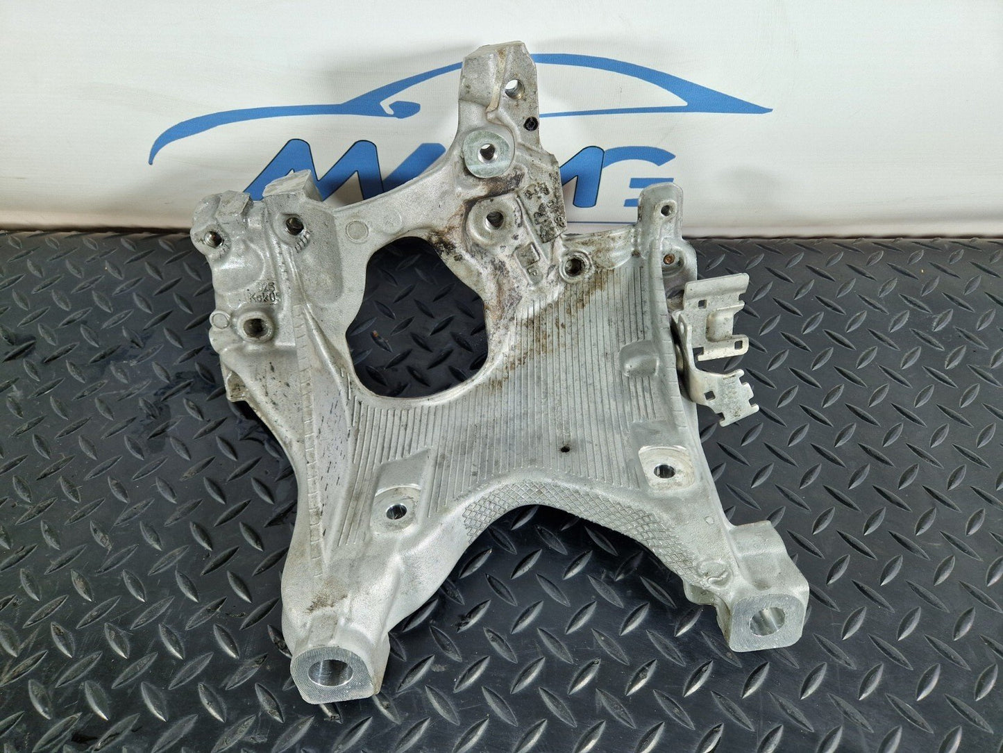 16-24 AUDI A5 F5 COUPE FRONT RIGHT O/S/F GENUINE SUBFRAME BRACKET 8W0399296E