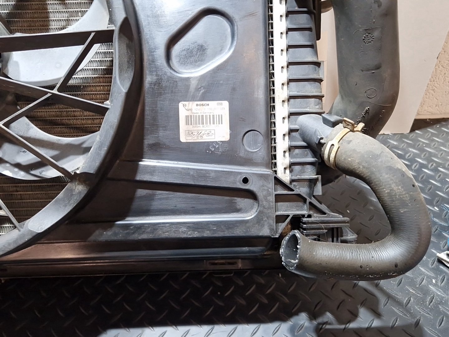 Volvo S40 2.0LL Diesel 100kw D4204T Genuine Complete Rad Radiator Pack