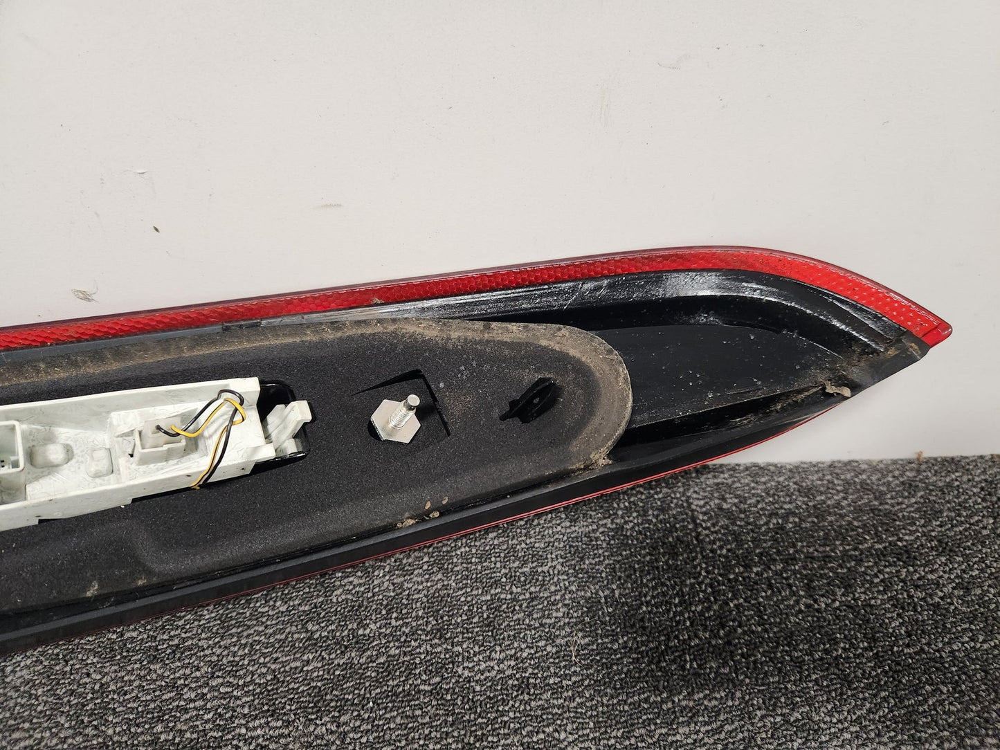 2010 Volvo V50 MK2 FL (MW) Genuine Rear Right O/S Driver Tail Light
