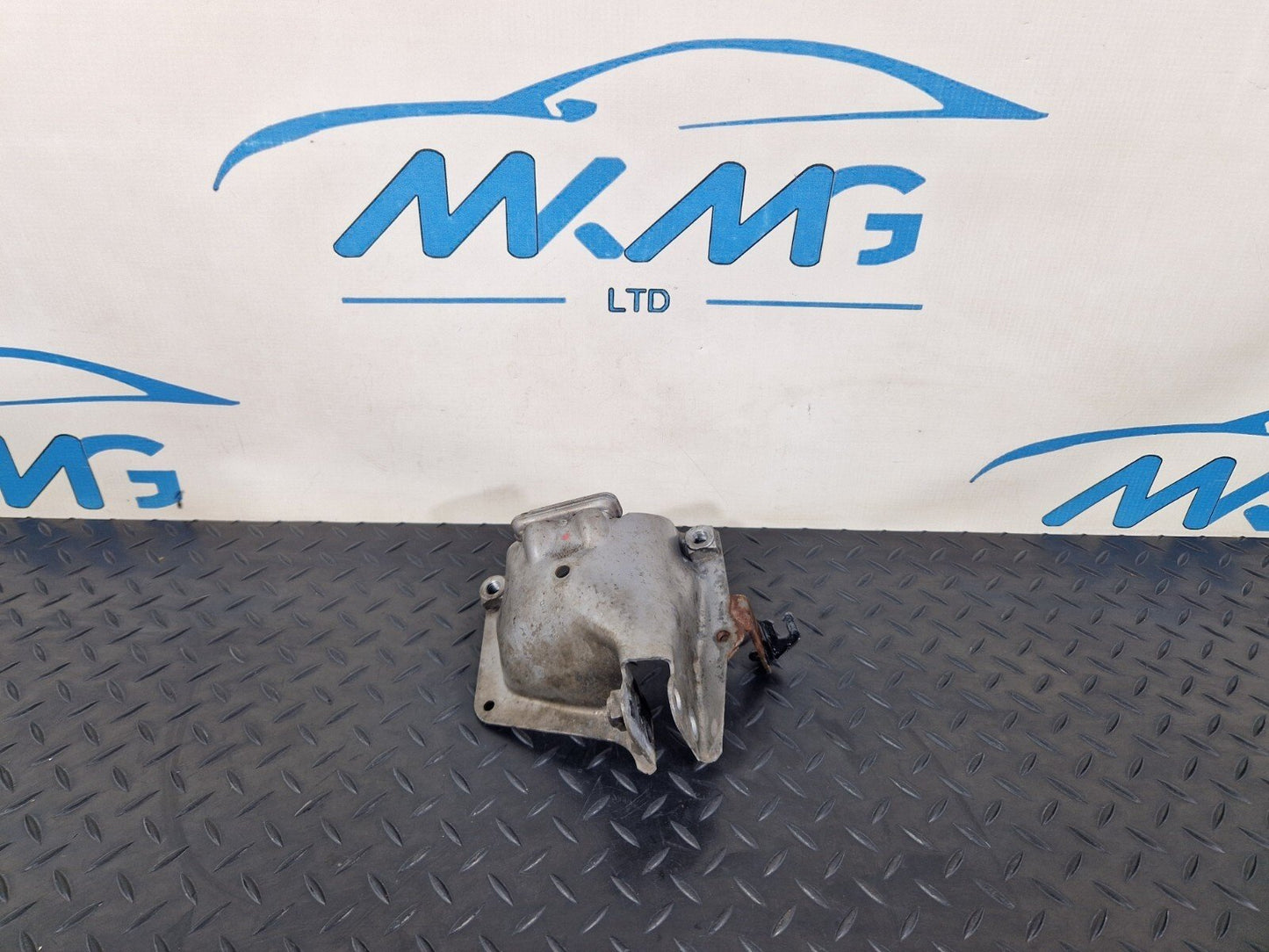 12-17 AUDI S5 CONVERTIBLE ENGINE MOUNT BRACKET 8K0399059F