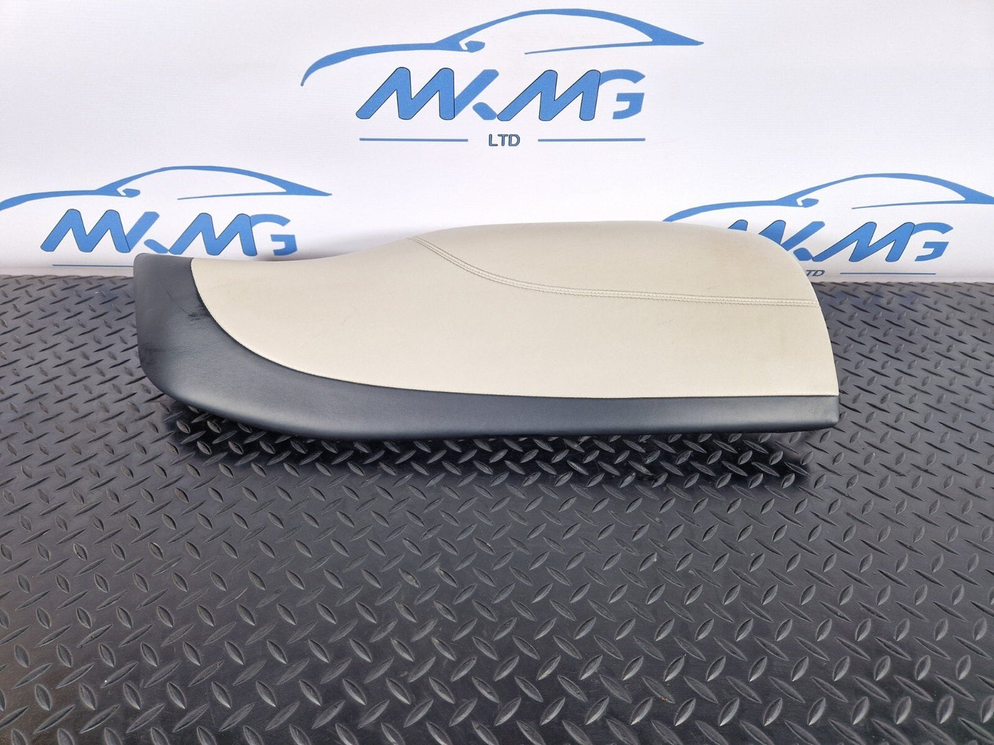 11-18 BMW 6 SERIES F06 GENUINE RIGHT SIDE BACK SEAT SIDE FINISHER 7289852