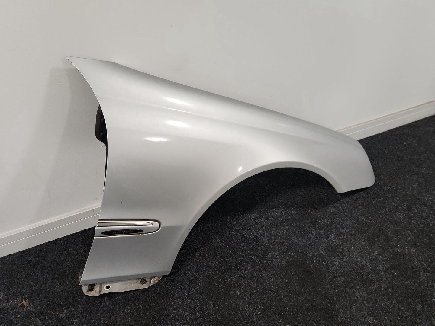 Mercedes CLK-Class C209 Convertible Front Right O/S Wing Fender Panel in Silver