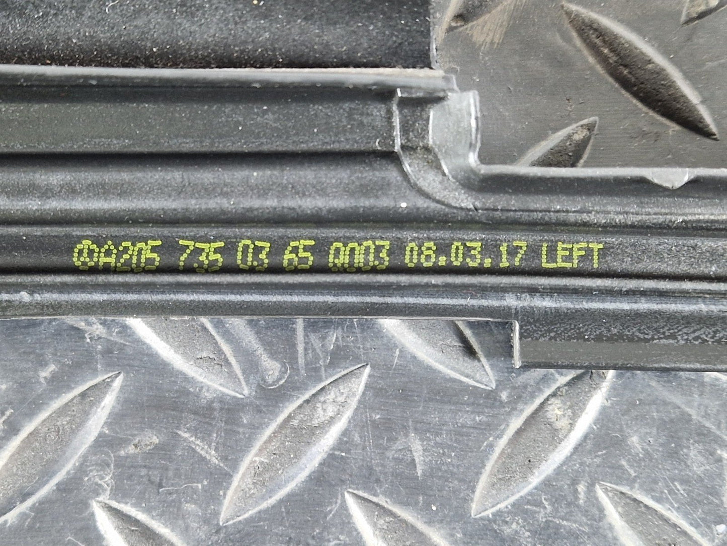 OEM MERCEDES C CLASS W205 REAR LEFT WINDOW SEALING RAIL DOOR STRIP A2057350365