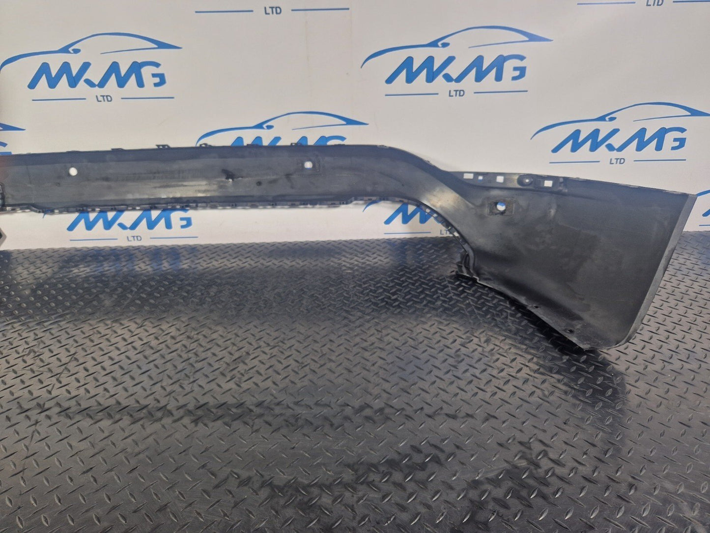 16-22 BMW X1 F48 GENUINE REAR BUMPER IN BLACK 73552713