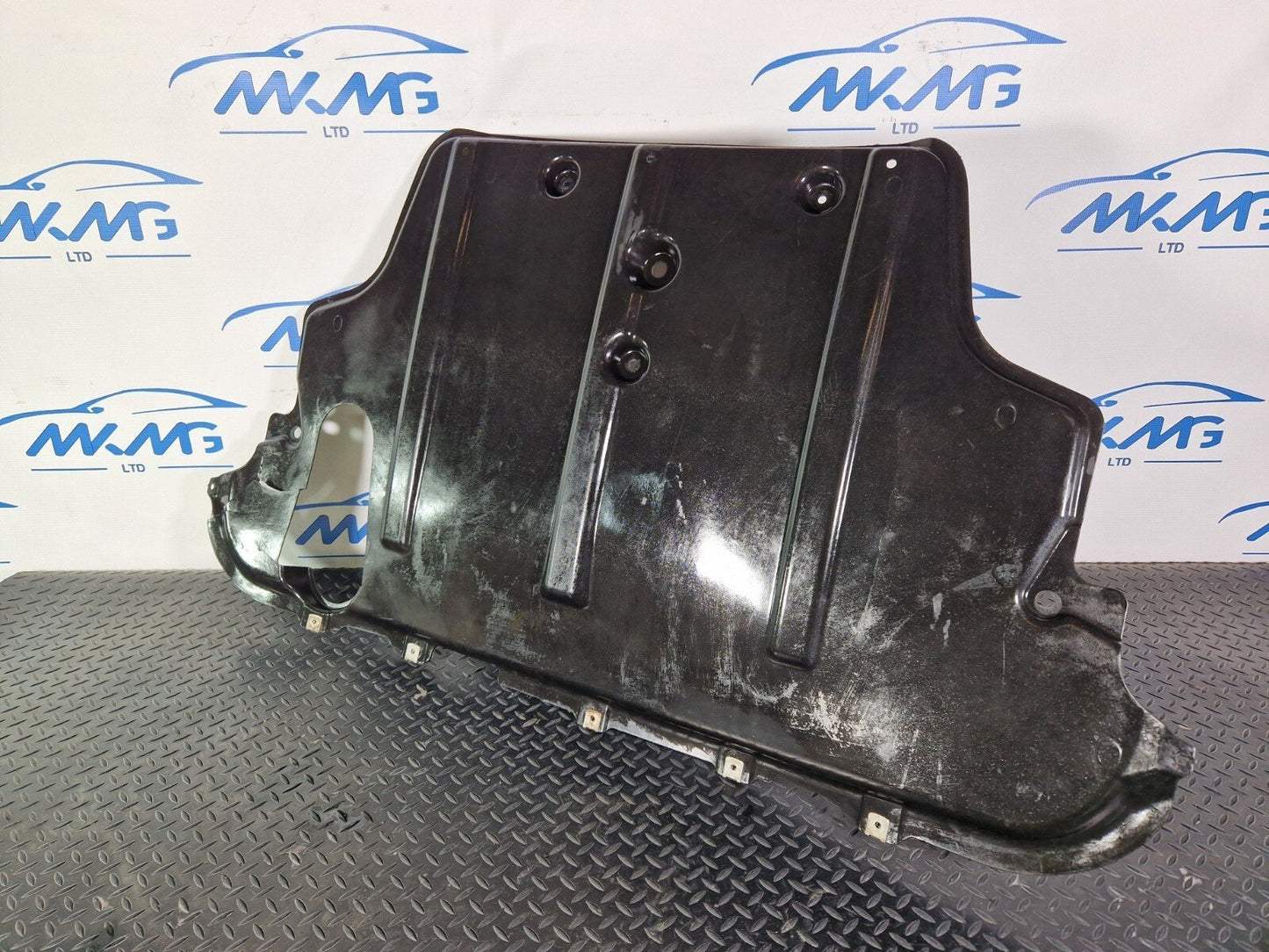 14-20 MERCEDES GLA 200 X156 REAR BOOT UNDERTRAY SHIELD A1776901202 DAMAGED