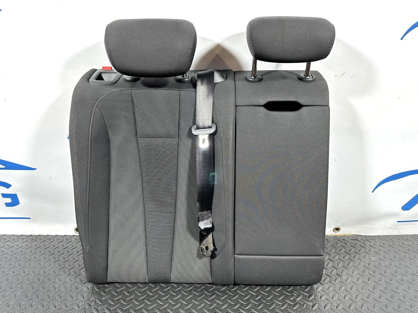 16-19 AUDI A4 B9 GENUINE REAR RIGHT DRIVER SIDE CLOTH SEAT WITH HEADREST