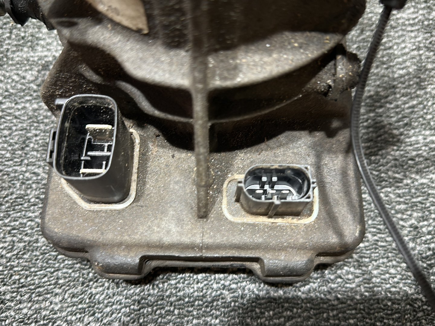 2011 Volvo V70 MK3 - Power Steering Pump
