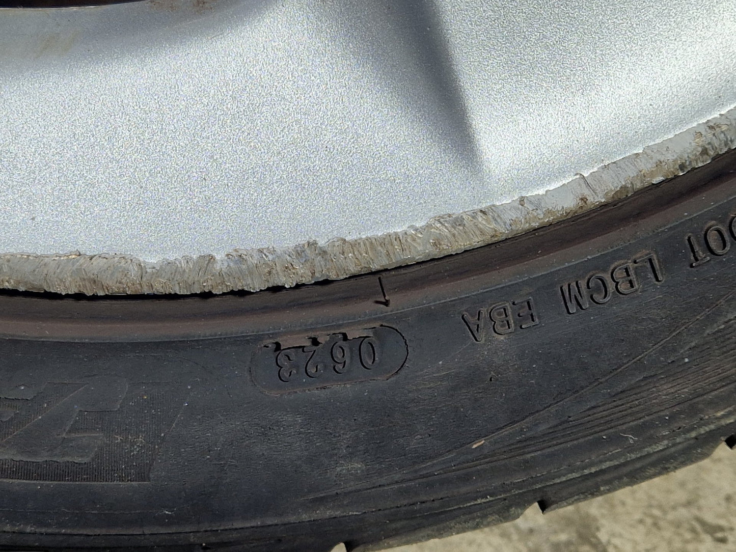 Toyota Prius MK3 (ZVW30) 17" Alloy Wheel with Tyre 215/45/17 ~3mm
