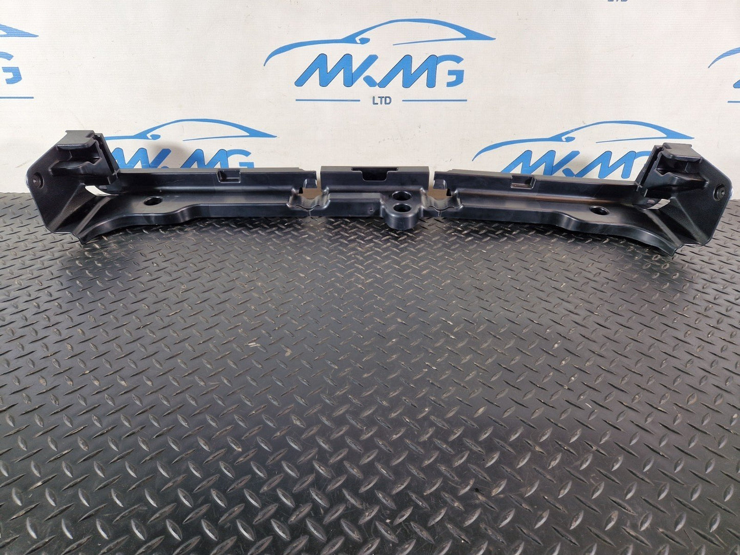 19-ON MERCEDES BENZ B CLASS W247 TAILGATE BOOT TRUNK FLOOR BRACKET A2476806403